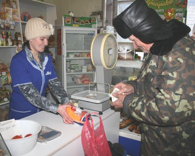 Связанная продавщица Связанная продавщица