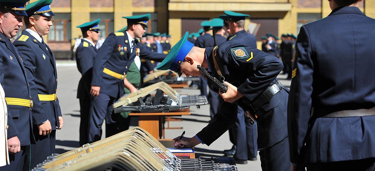 Объявлен набор в пограничные институты ФСБ России