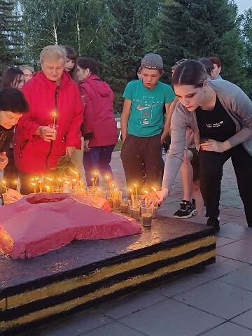 Кузьминкасвеча памяти2.jpg