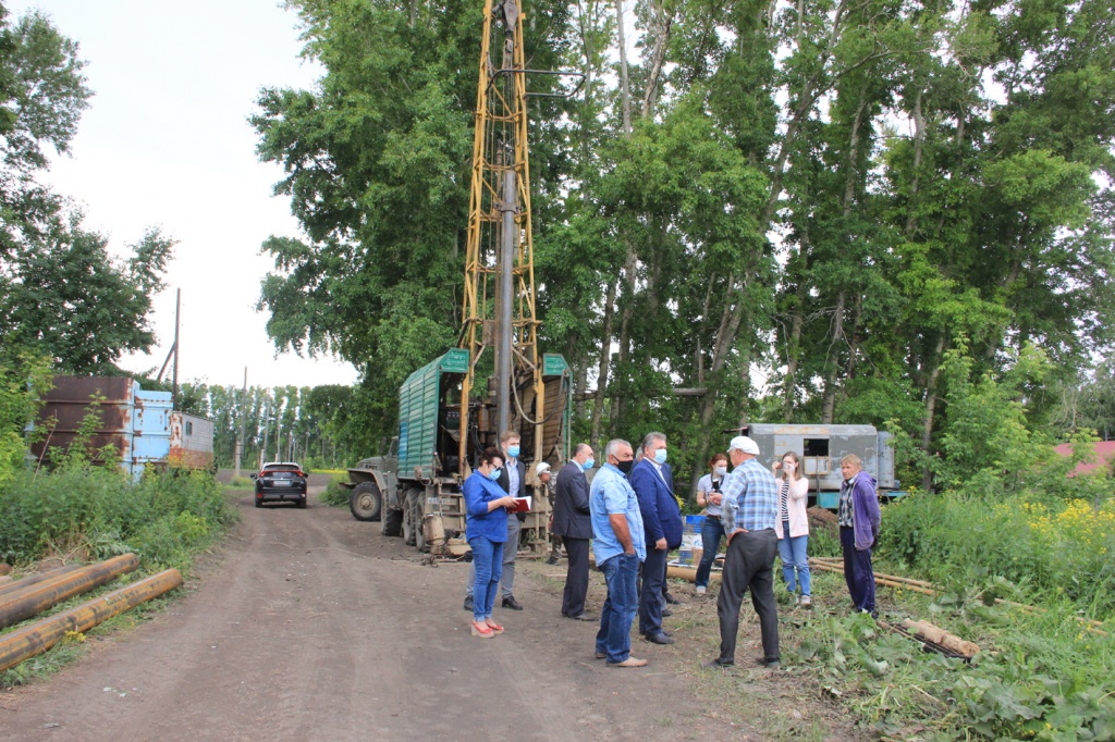 водонапорная башня за сырзаводом.jpg