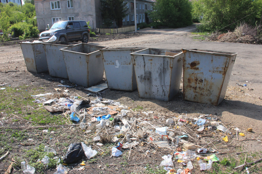 Мамонтова 14.jpg Мамонтова 14.jpg